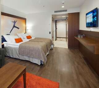 Отель Holiday Club Saimaa Иматра Улучшенный двухместный номер с 2 отдельными кроватями – Без доступа в спа-центр-2
